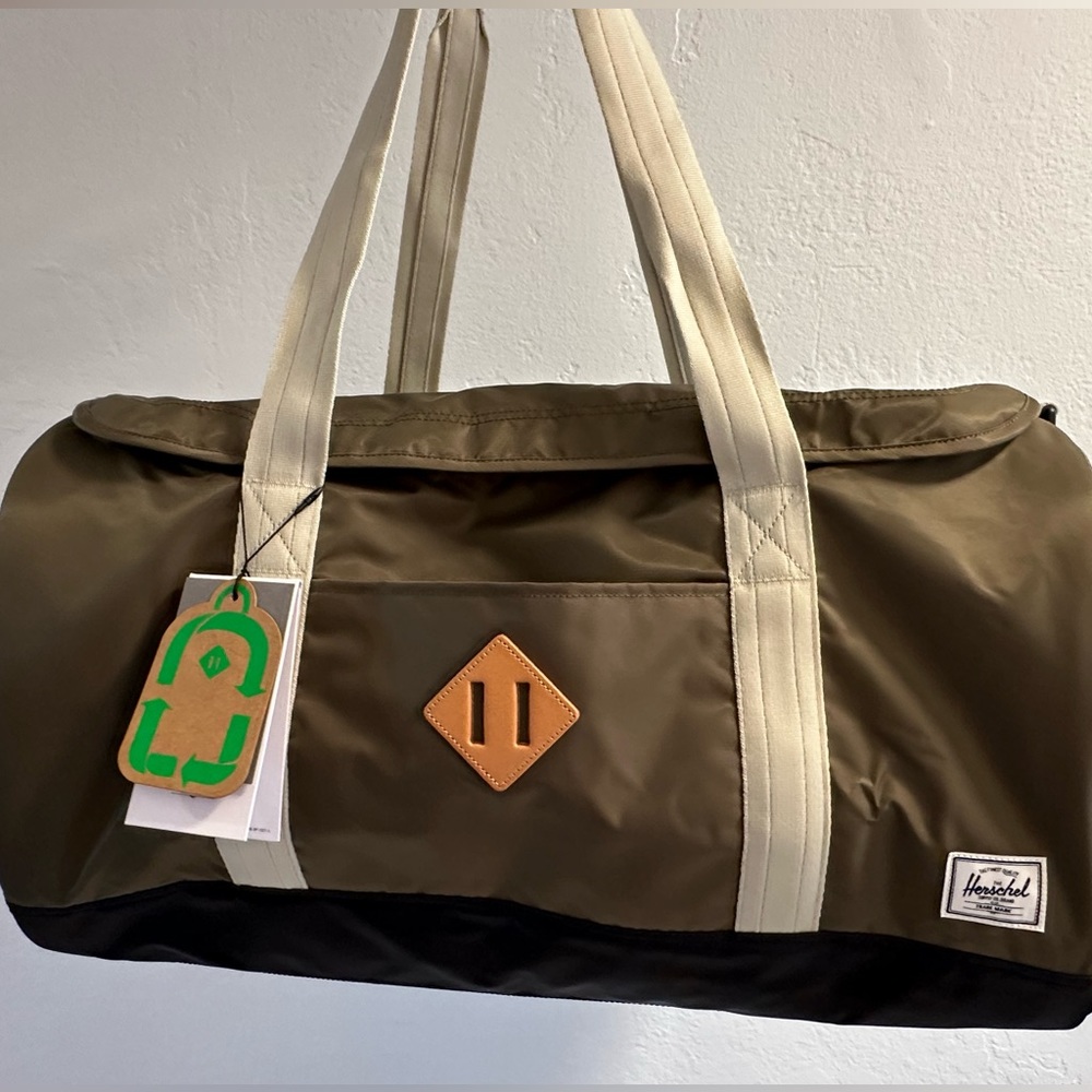 Brand new Herschel Day Trip duffel bag.